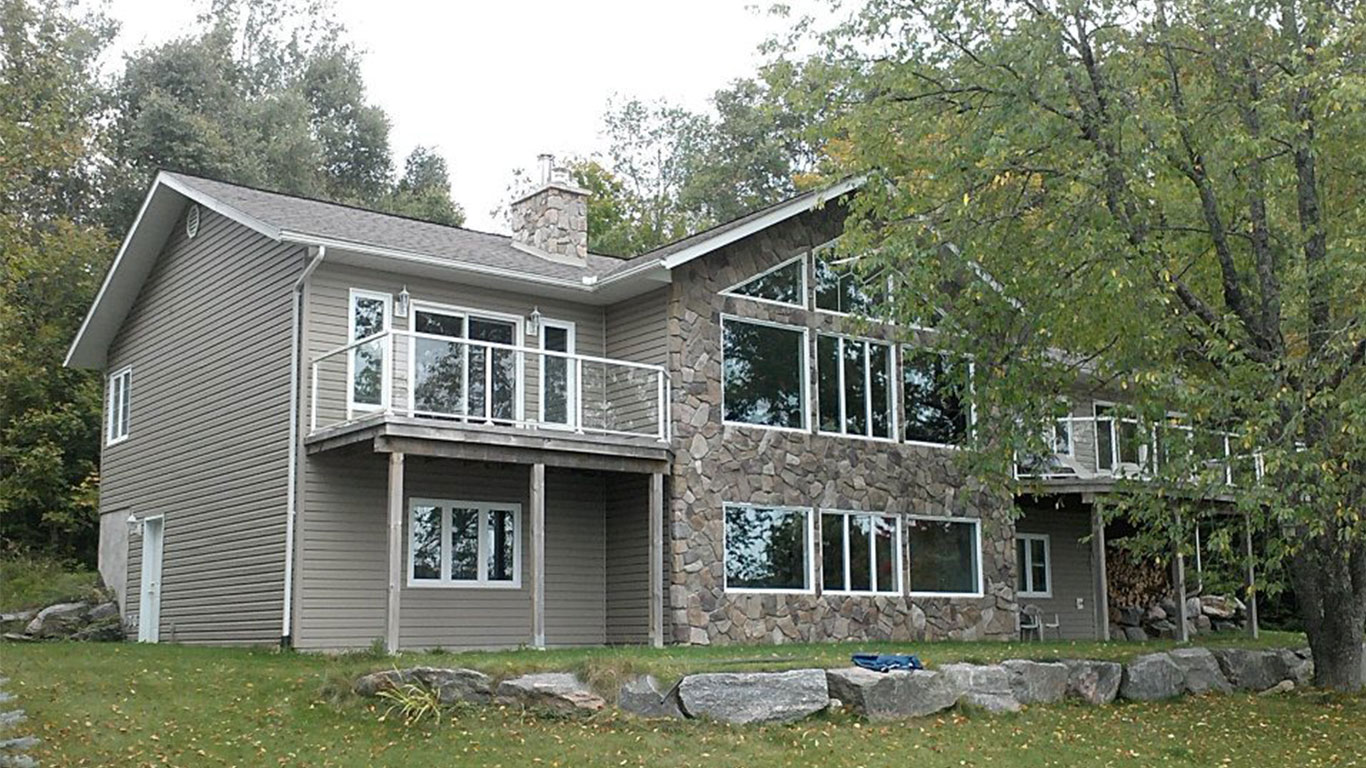 custom-built-home-haliburton-lake-5